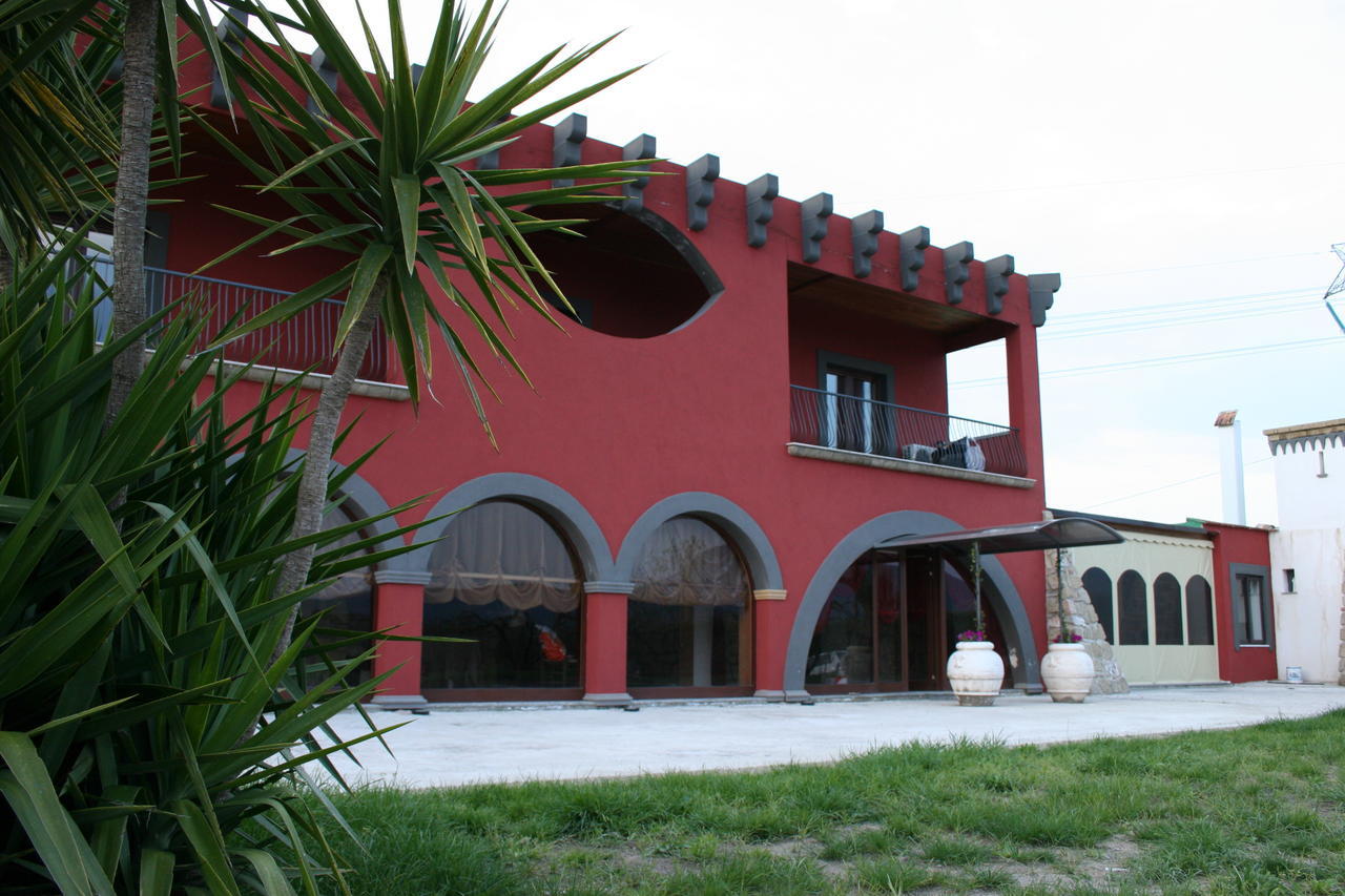 سيسا أورونكا Villa Carmela المظهر الخارجي الصورة